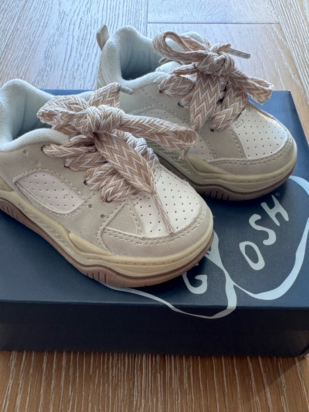 OshKosh - Toddler Girl - Tennis Shoes - Size 4